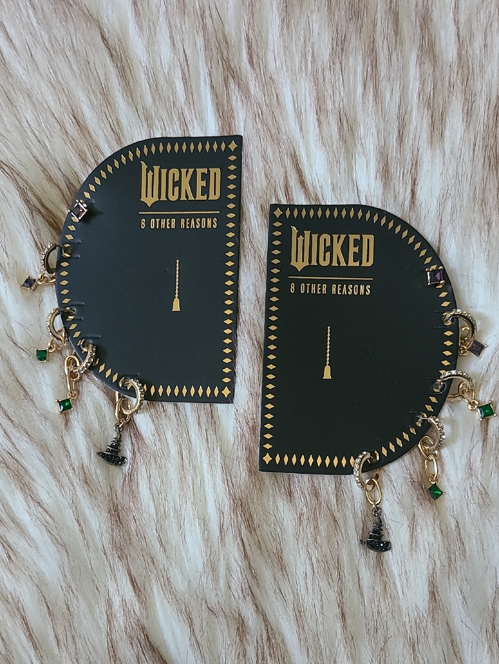 NWT Wicked X 8 Other Reasons Elphaba Earring Set